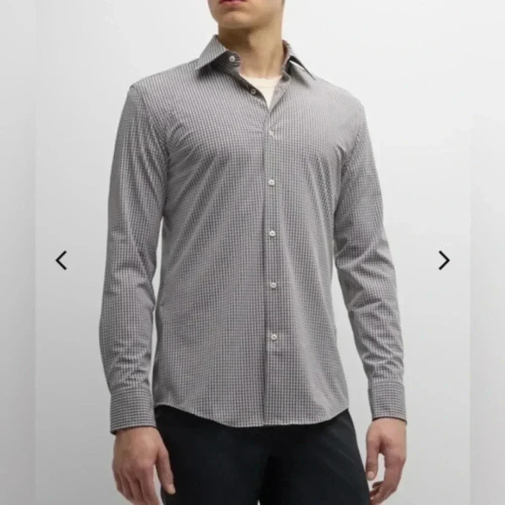 Hugo Boss Mens Sharp Fit Button Up shirt size 15 (32/33)